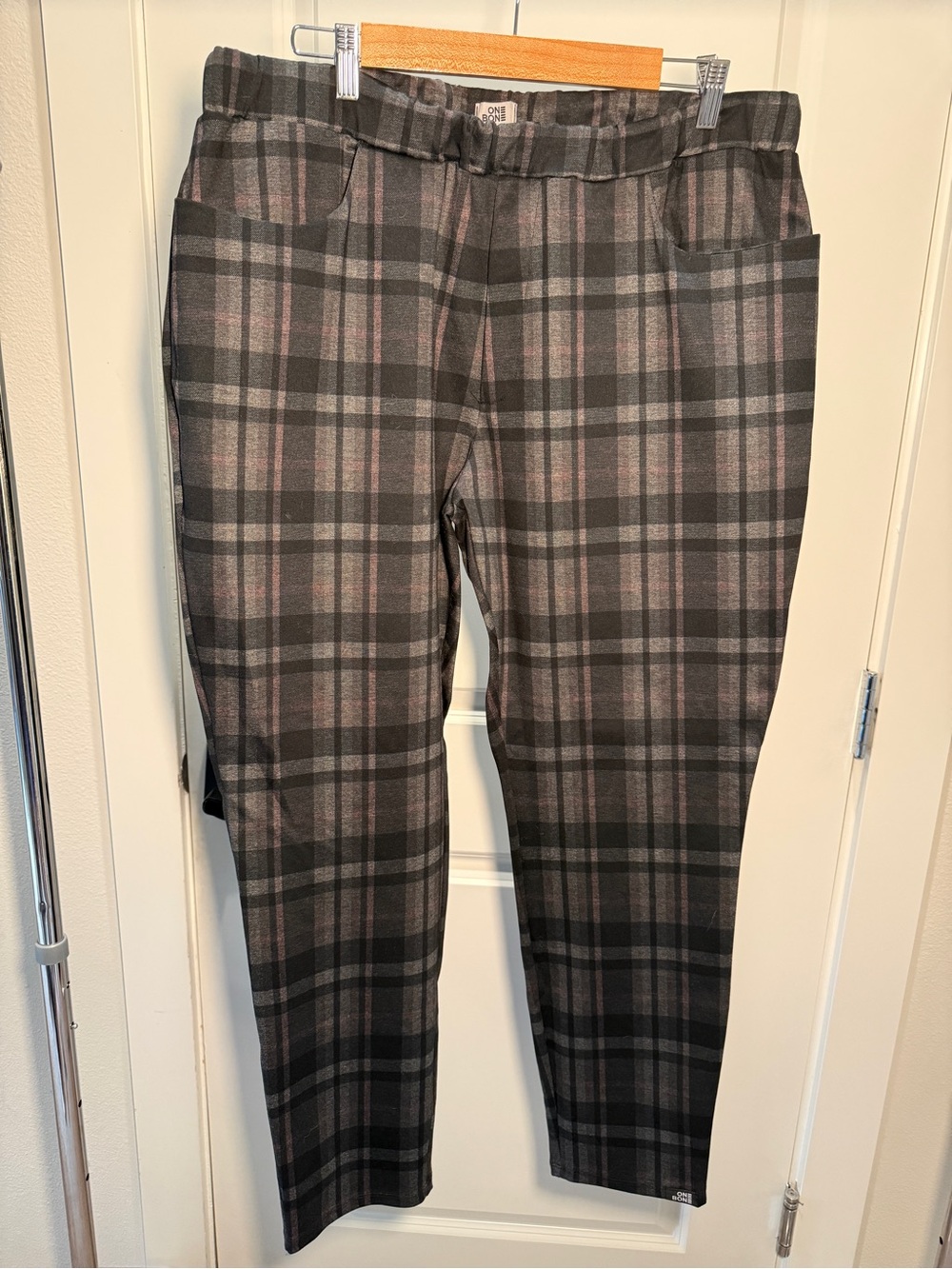 ONEBONE - Men’s Outwork Plaid Pants in Pink/Black - Size C